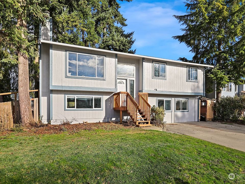1st image of 1361 Norpoint Way NE