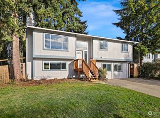 1361 Norpoint Way NE, Tacoma, WA