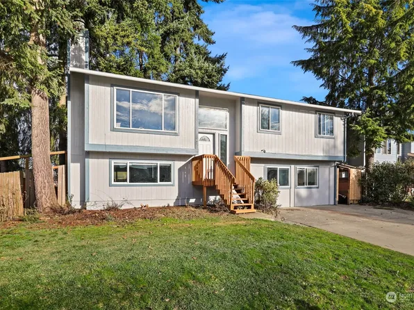 1361 Norpoint Way NE, Tacoma, WA 98422