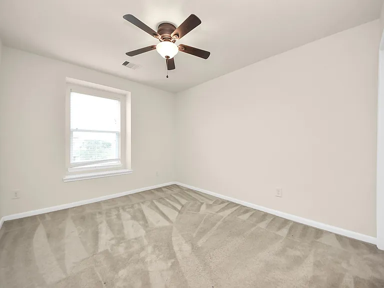19403 Tinway Ct — Photo 31