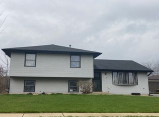 1322 Howland Dr, Joliet, IL 60431