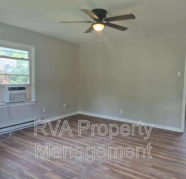 507 S 18th Ave — Photo 2
