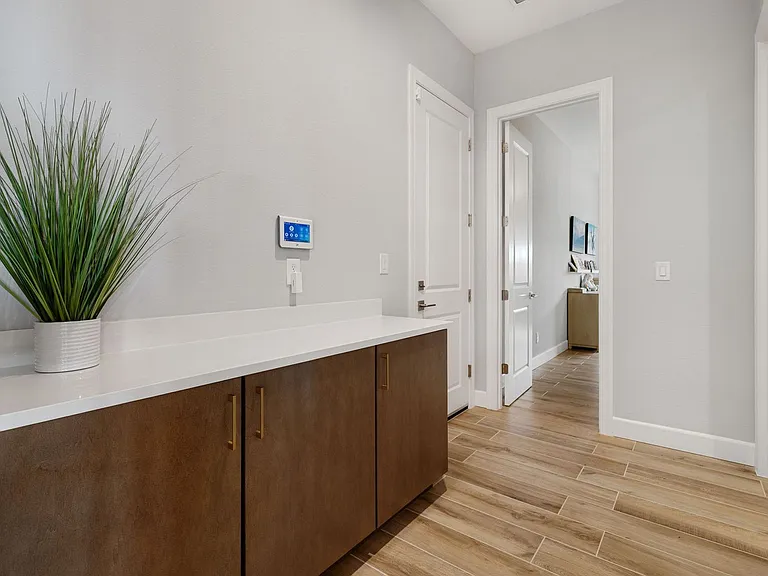 1561 Evangeline Dr — Photo 12