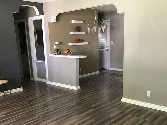 3rd image of 4515 Upland Dr