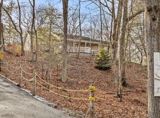 464 Remsen Rd, Wading River, NY 11792