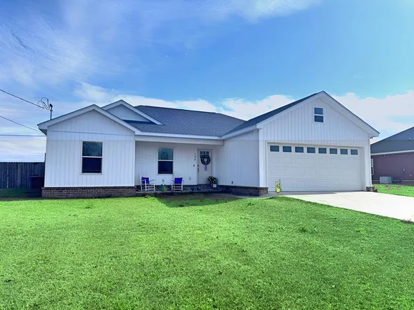 198 Northbrook Dr, Slocomb, AL 36375