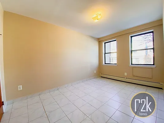 Rented by Realty 2000 Corp | media 25