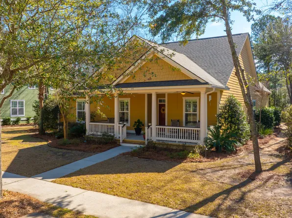 297 Hundred Oaks Pkwy, Summerville, SC 29483