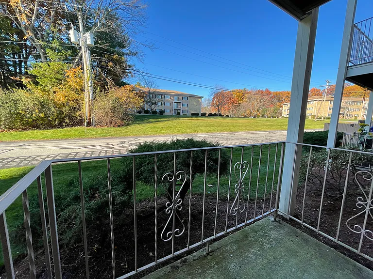 Park View Hills Condominiums — Photo 27