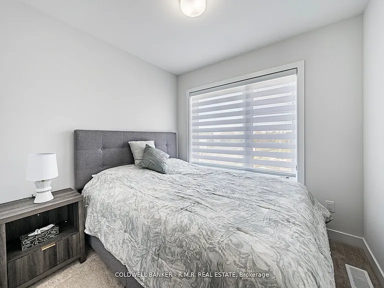 136 Brockley Dr — Photo 40
