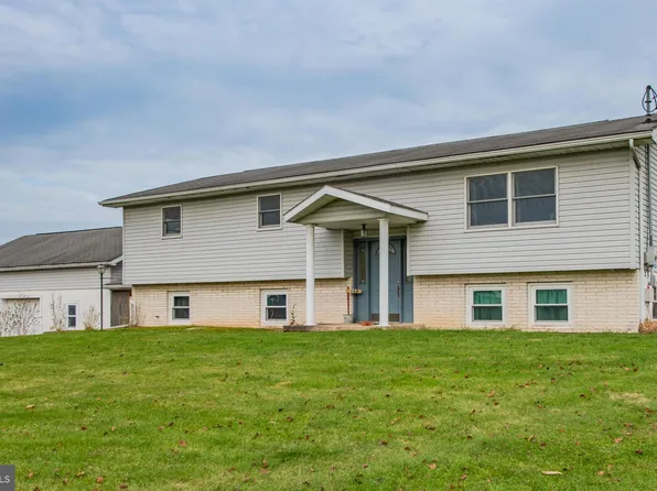 168 Mackeyville Rd, Mill Hall, PA 17751