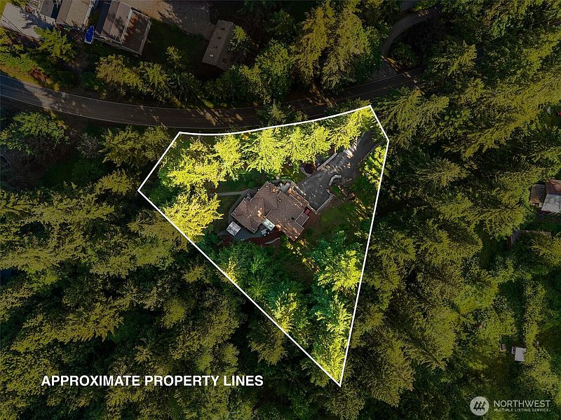 2nd image of 2336 Northshore Road