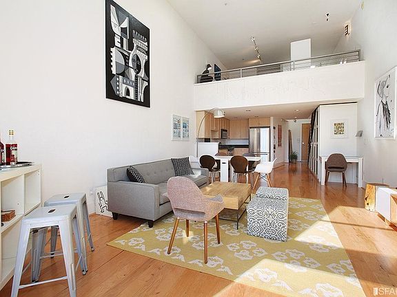 3rd image of 250 Clara St Unit 14