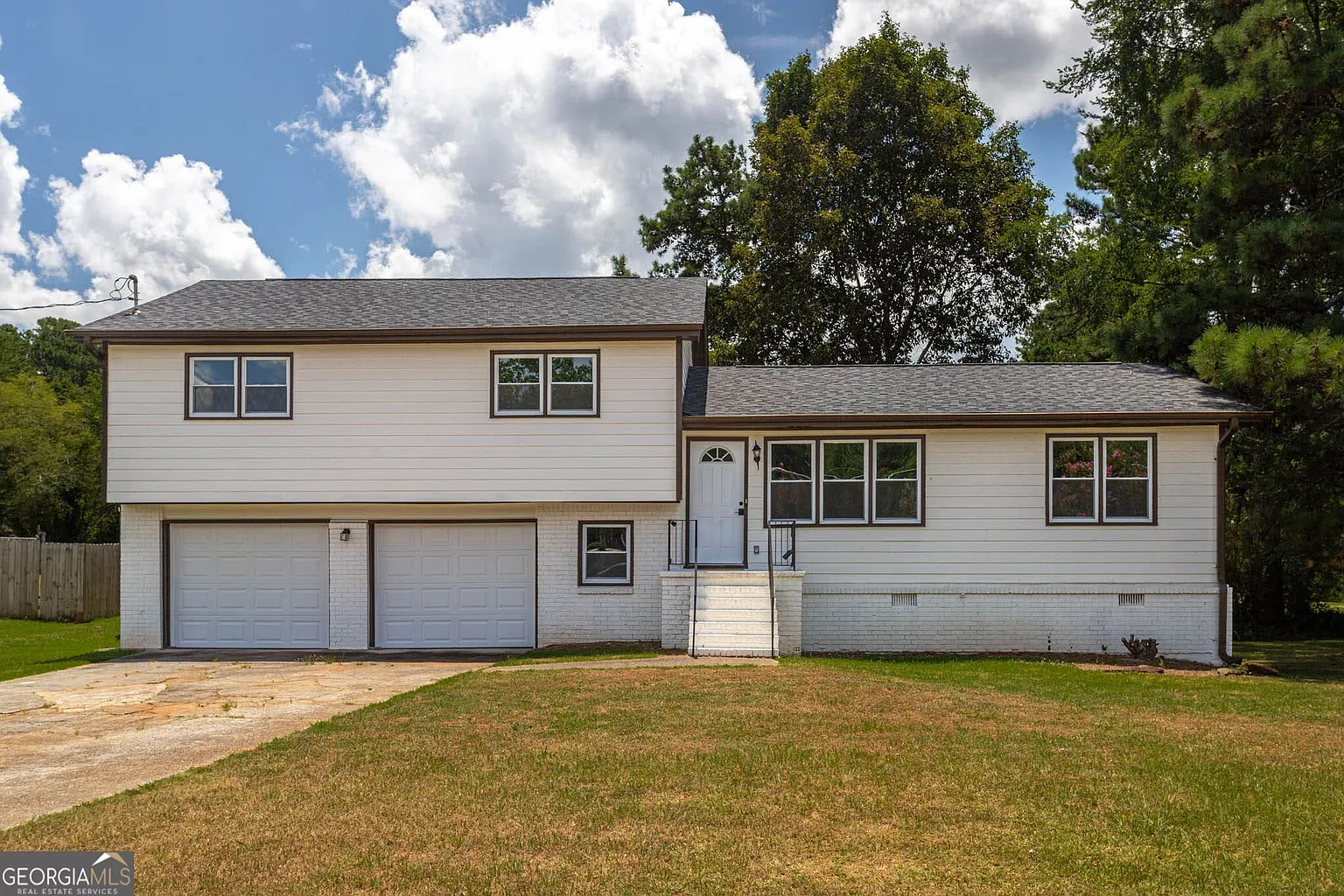 5098 Brownlee Rd SW photo 1