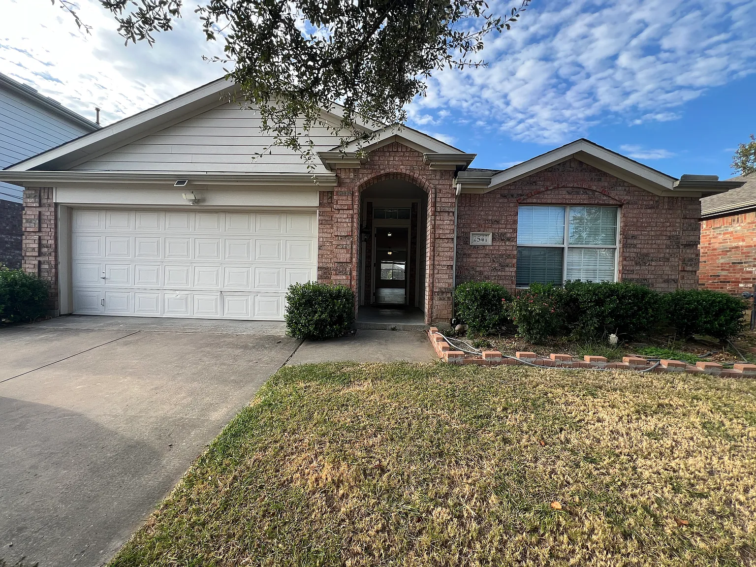 3 bed, 1756 sqft, $2,000 — Photo 1