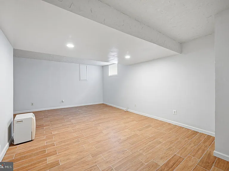 10609 Oxford Ct — Photo 46