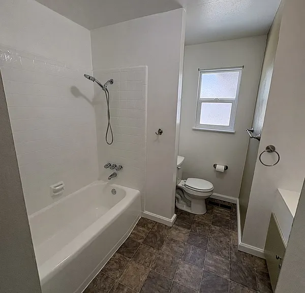 7631 Adrian Dr — Photo 21
