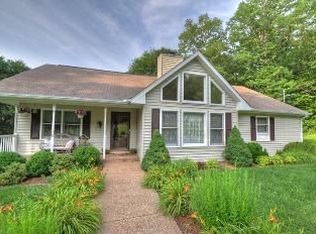 1009 Lakeside Ct, Kingston Springs, TN 37082