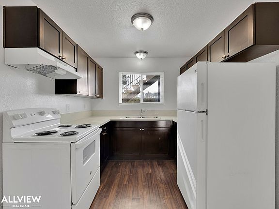 4th image of 1855 Bayview Heights Dr #2