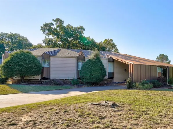 1700 Augusta Dr, Ada, OK 74820