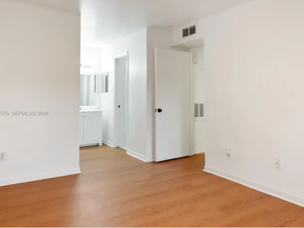15285 SW 107th Ln APT 208, Miami, FL 33196