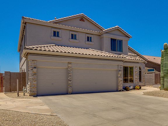 3rd image of 3716 N Desert Oasis