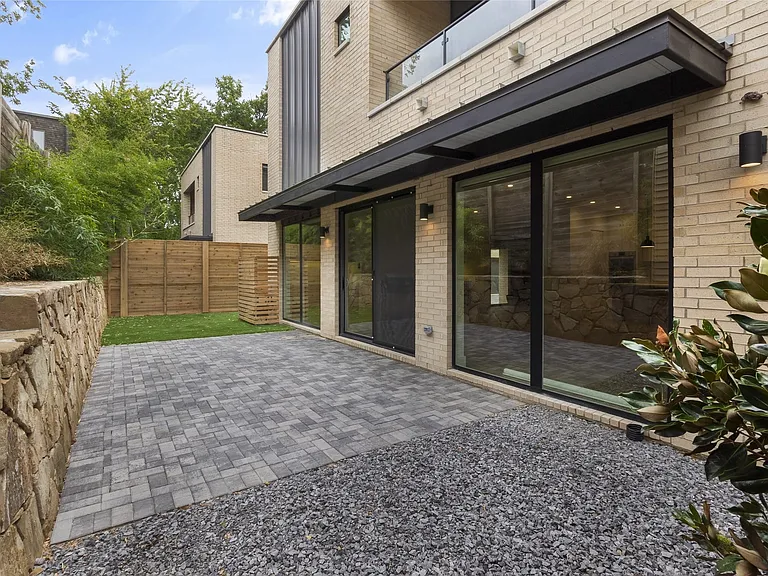 Large courtyard off the Living area, perfect for grilling!