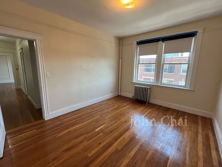70 Chiswick Rd #11 — Photo 22