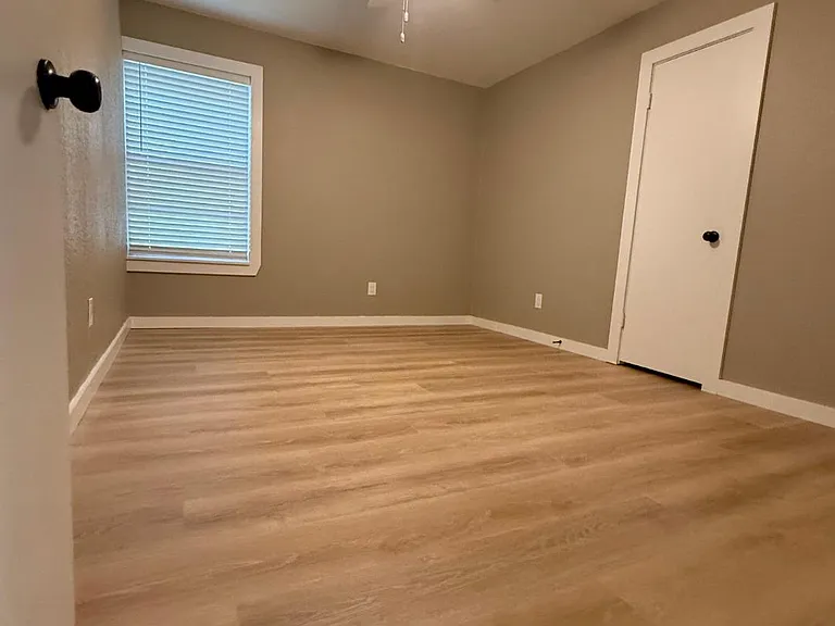 1005 Seminole Ln — Photo 13