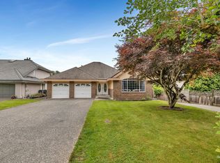 9416 163a St, Surrey, BC V4N3C7