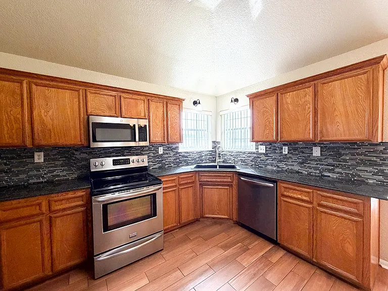 4512 Crested Butte Dr — Photo 13