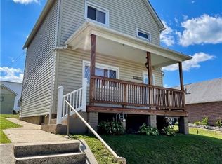 307 Elm St, Vandergrift, PA 15690