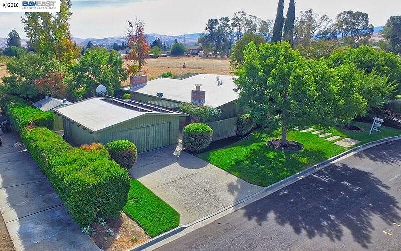 1st image of 4650 Almond Cir