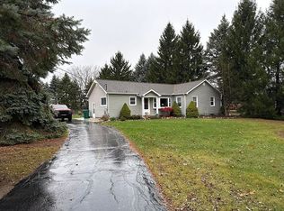 550 S Freer Rd, Chelsea, MI 48118