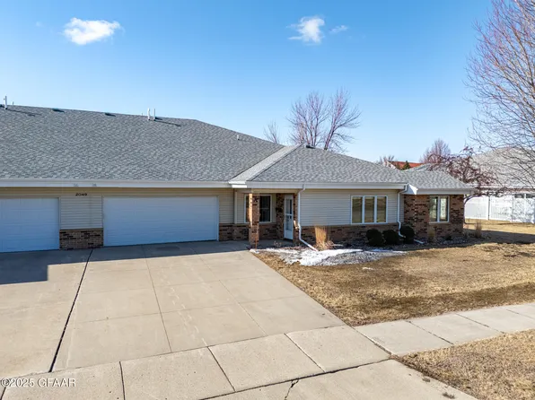 2049 26th Ave S Unit A, Grand Forks, ND 58201