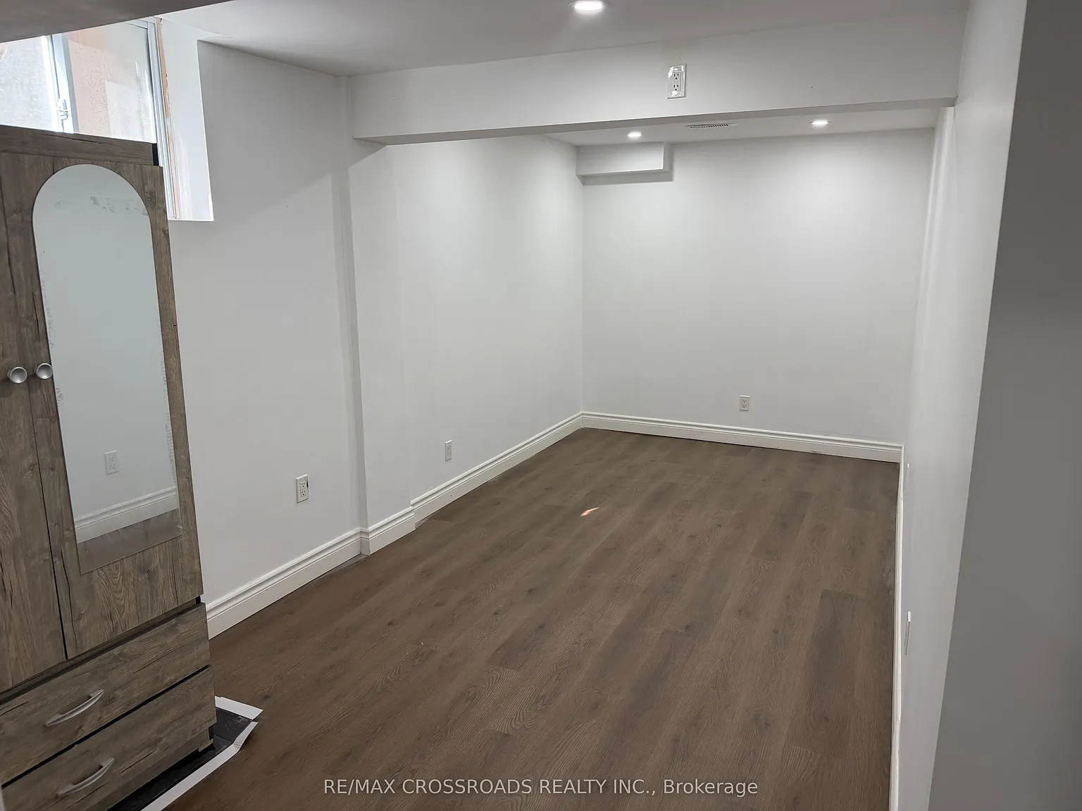2 bed, $1,600 — Photo 2
