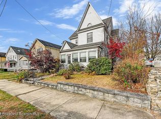 215 1st St, Blakely, PA 18447