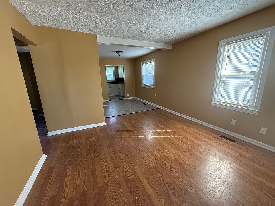 28458 Jahns Dr, photo 8