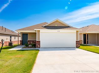 612 Christy Dr, Muskogee, OK 74403