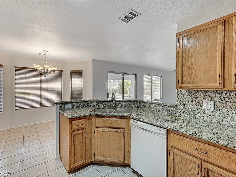 2920 Caressa Ct — Photo 22