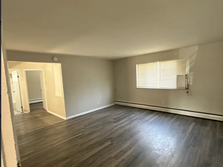 7510 Pippin Rd — Photo 2