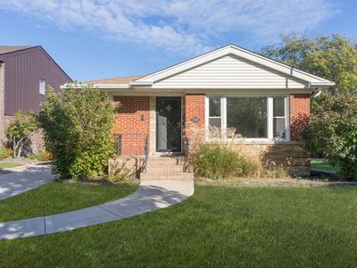 7018 W Birchwood Ave, Niles, IL, 60714