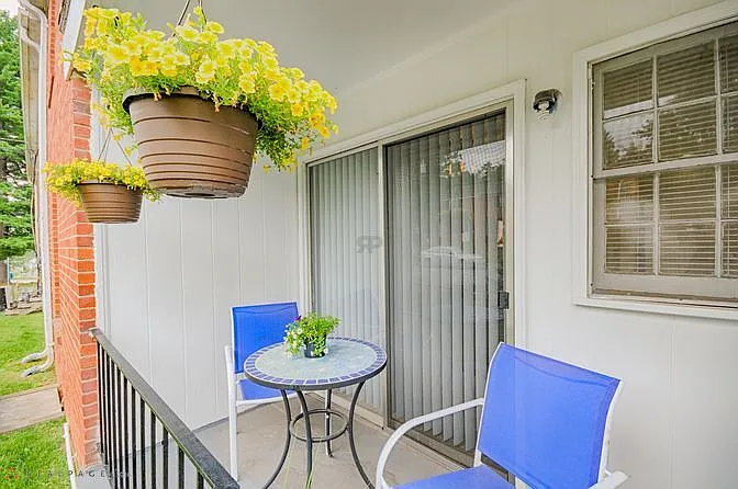 Berkshire and Barter Court Apartments — Photo 13