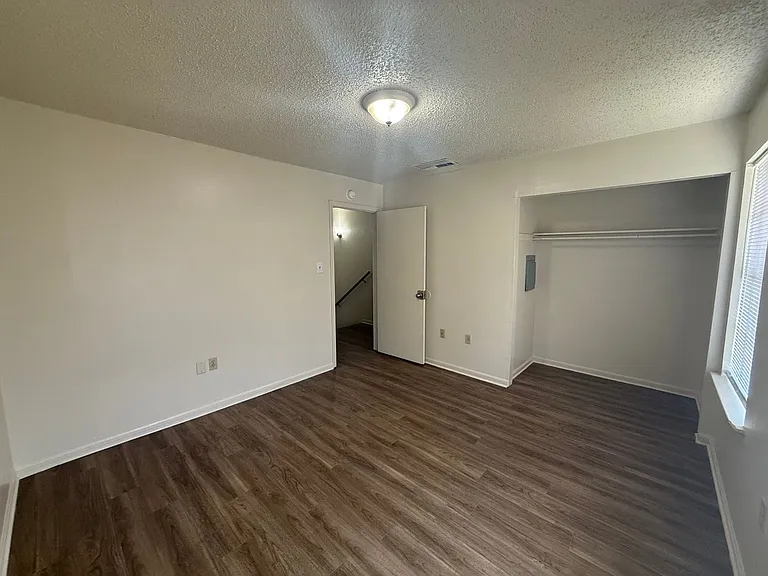 8150 Bayou Fountain Ave — Photo 5