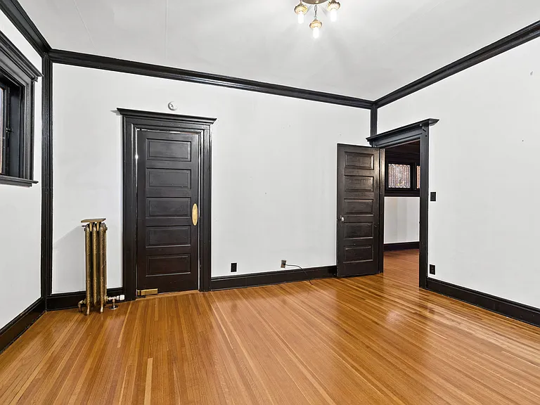 1128 W 9th Ave — Photo 14