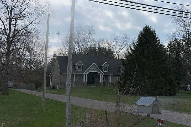 8340 Adler Rd photo 1