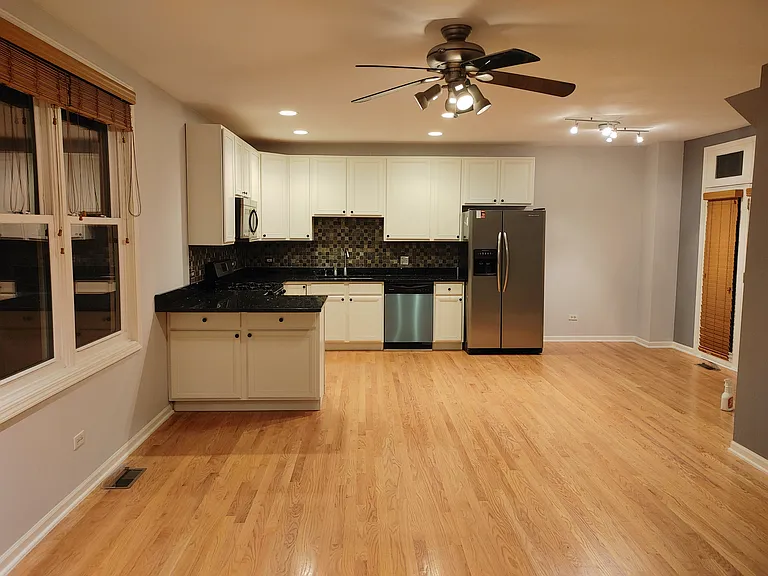 1102 N Marshfield Ave #1W — Photo 3