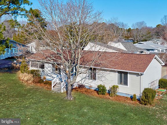 3rd image of 699 Fenwood Ct