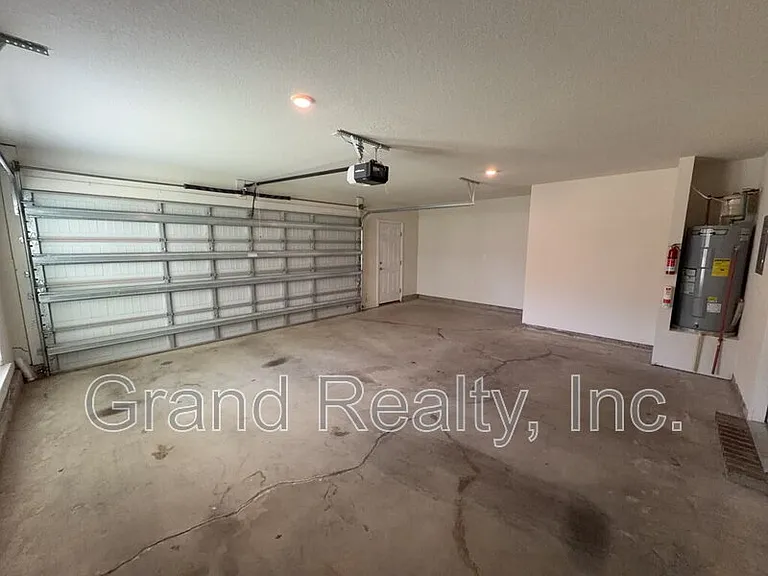 4393 Village Oak Ln — Photo 22