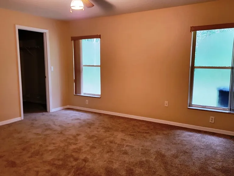 732 Sinclair Ter — Photo 10